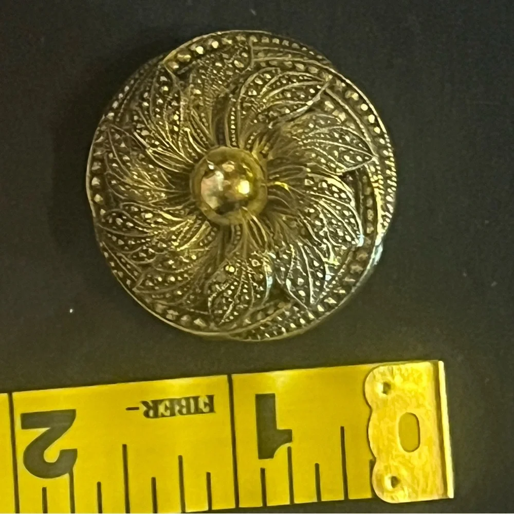 N/A vintage gold